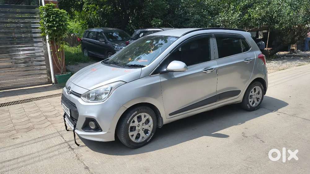 Hyundai Grand I10 Sportz 2015 With Cng On Paper