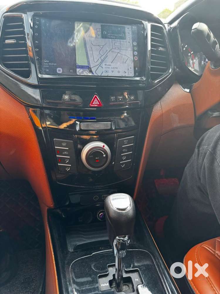 Mahindra Xuv300 2022 Car