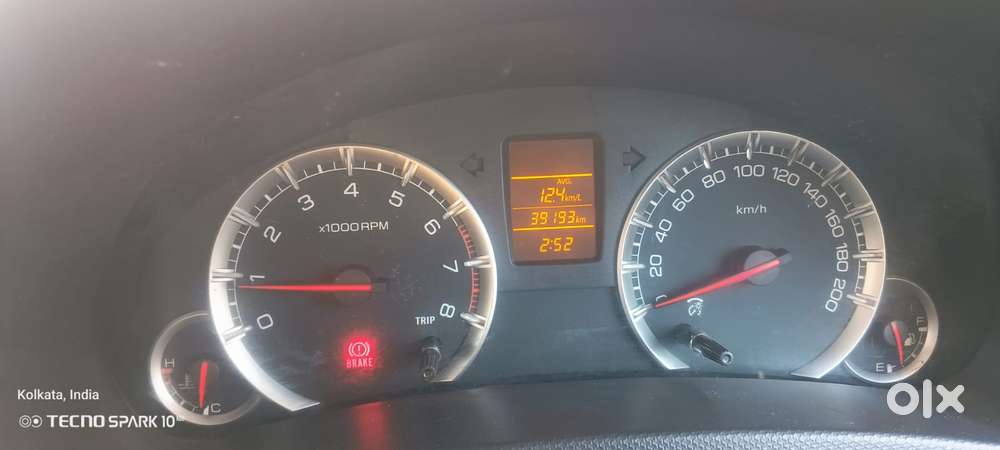 Maruti Suzuki Swift Vxi + Manual, 2015, Petrol