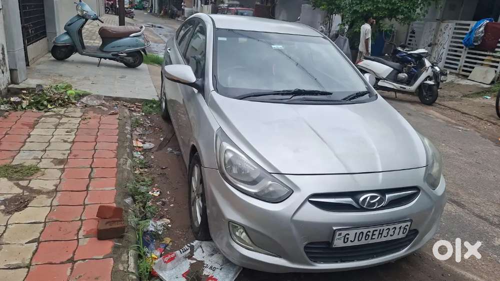 Hyundai Verna Crdi 2011