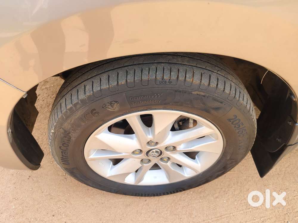 Toyota Innova Crysta 2.8 Gx At, 2017, Diesel