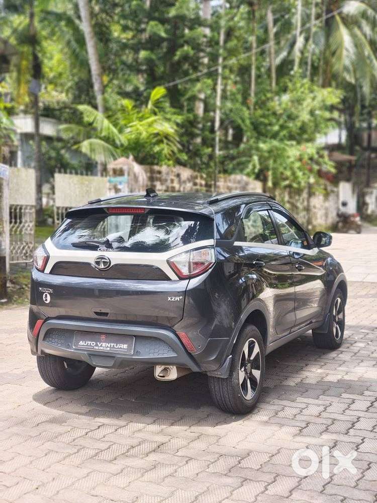 Tata Nexon 1.2 Revotron Xza Plus, 2018, Petrol