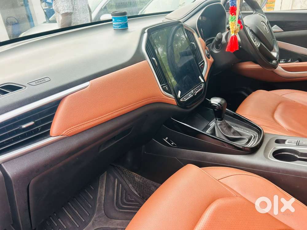 Mg Hector Plus, 2023, Petrol