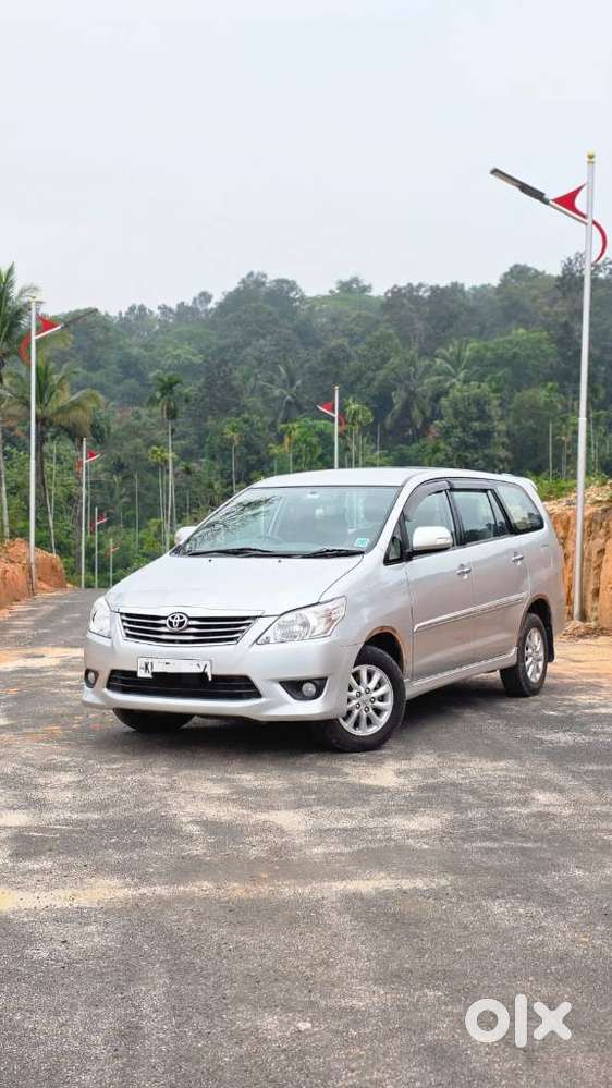 Toyota Innova 2.0 V, 2013, Diesel
