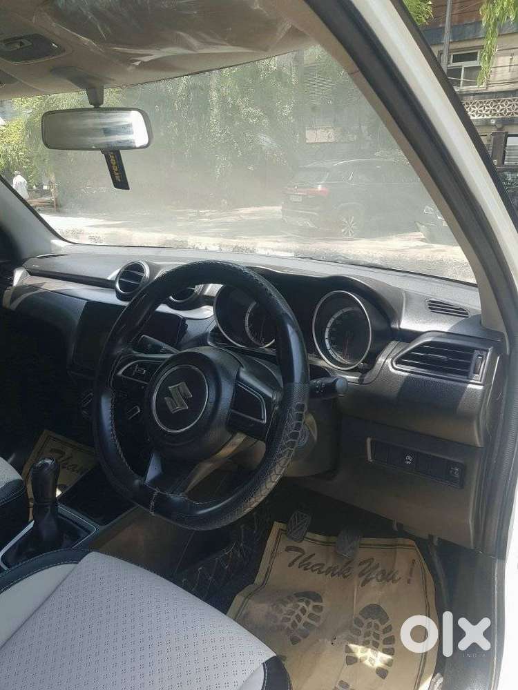 Maruti Suzuki Swift Vxi + Manual, 2022, Petrol