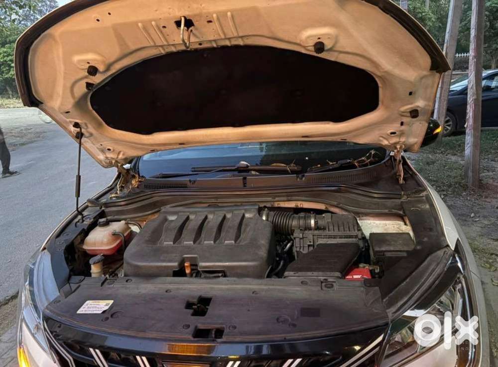 Mahindra Xuv700 Petrol Well Maintained