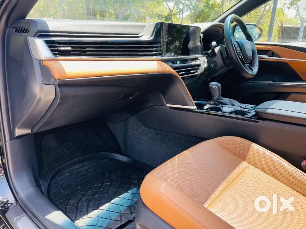 Toyota Camry, 2026, Petrol
