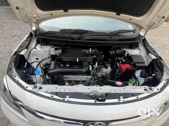 Toyota Glanza 1.2 V Amt, 2024, Petrol