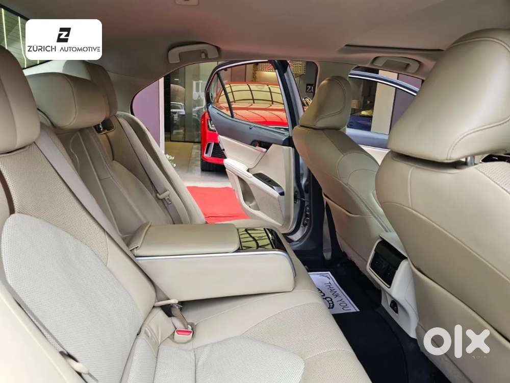Toyota Camry, 2019, Petrol