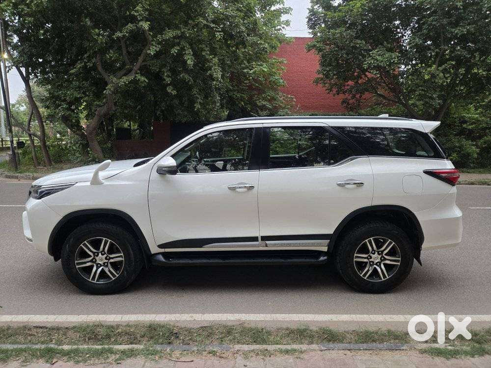 Toyota Fortuner 4x2 At 2.8 Diesel, 2020, Diesel