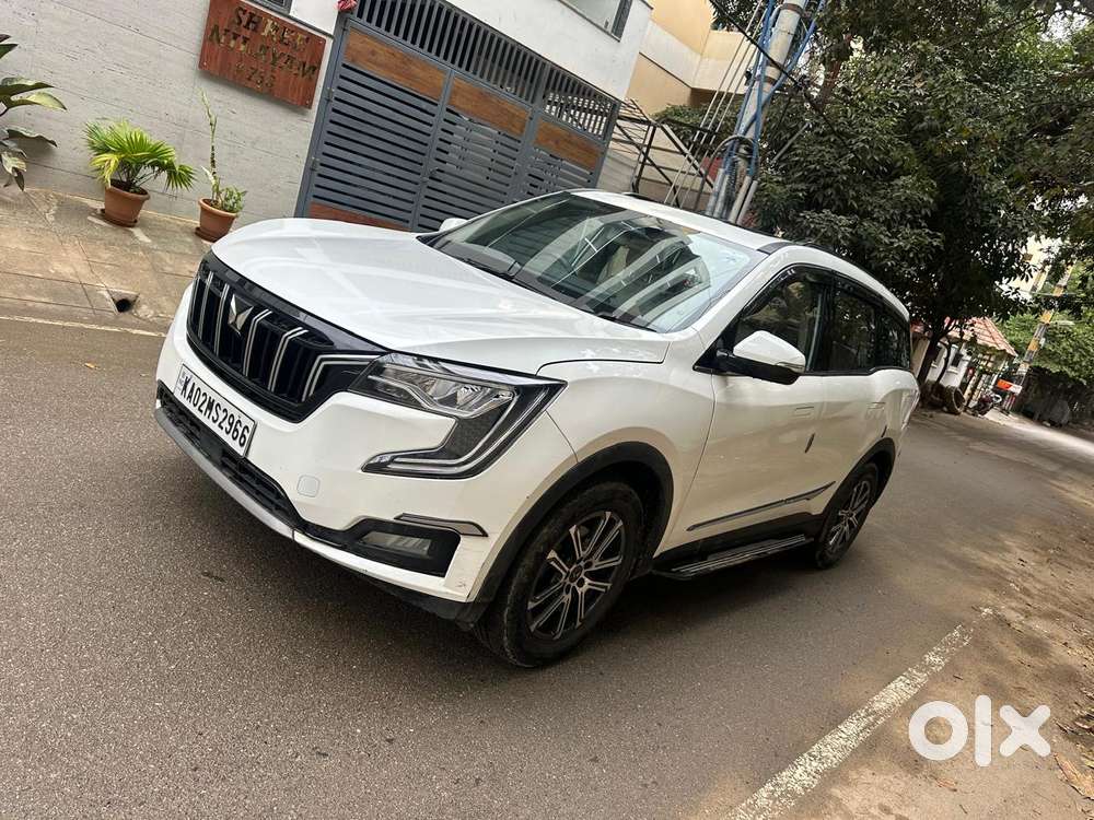 Mahindra Xuv700 2.0 Ax 7 Petrol Mt Str, 2022, Petrol