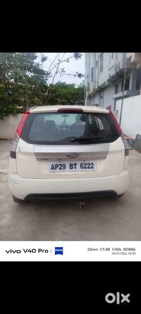 Ford Figo Desile 2013 Two Air Bags Titanium Topend Well Maintained