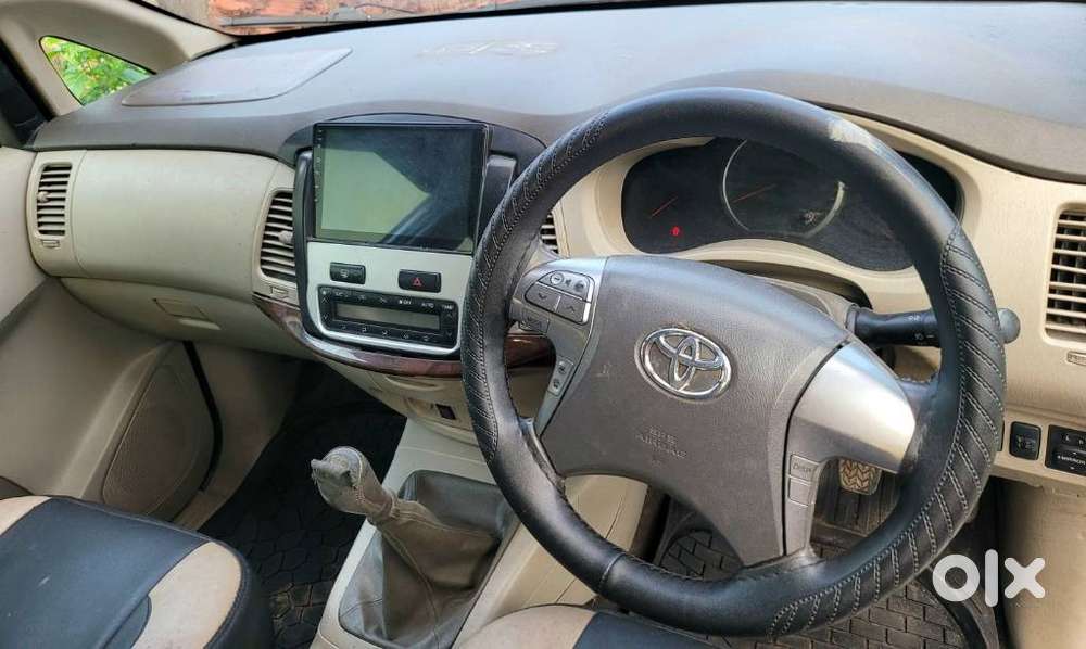 Toyota Innova 2.5 V 8 Str, 2015, Diesel