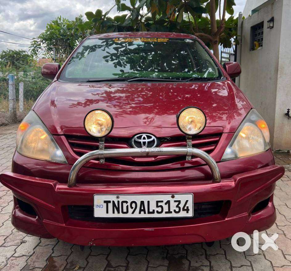 Toyota Innova 2.5 G (diesel) 8 Seater, 2005, Diesel
