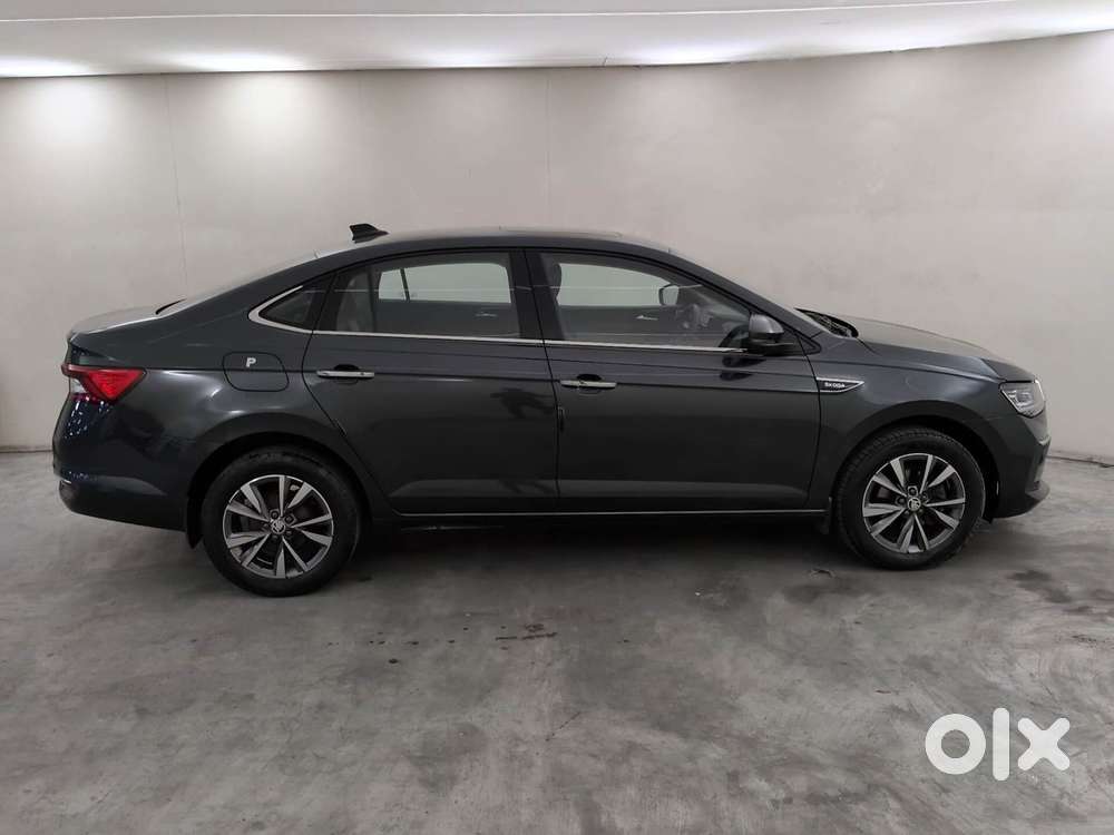 Skoda Slavia Style 1.0l Tsi At, 2023, Petrol
