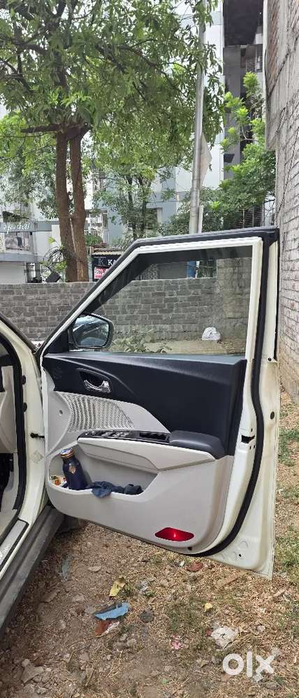 Mahindra Xuv300 2019 Diesel Well Maintained