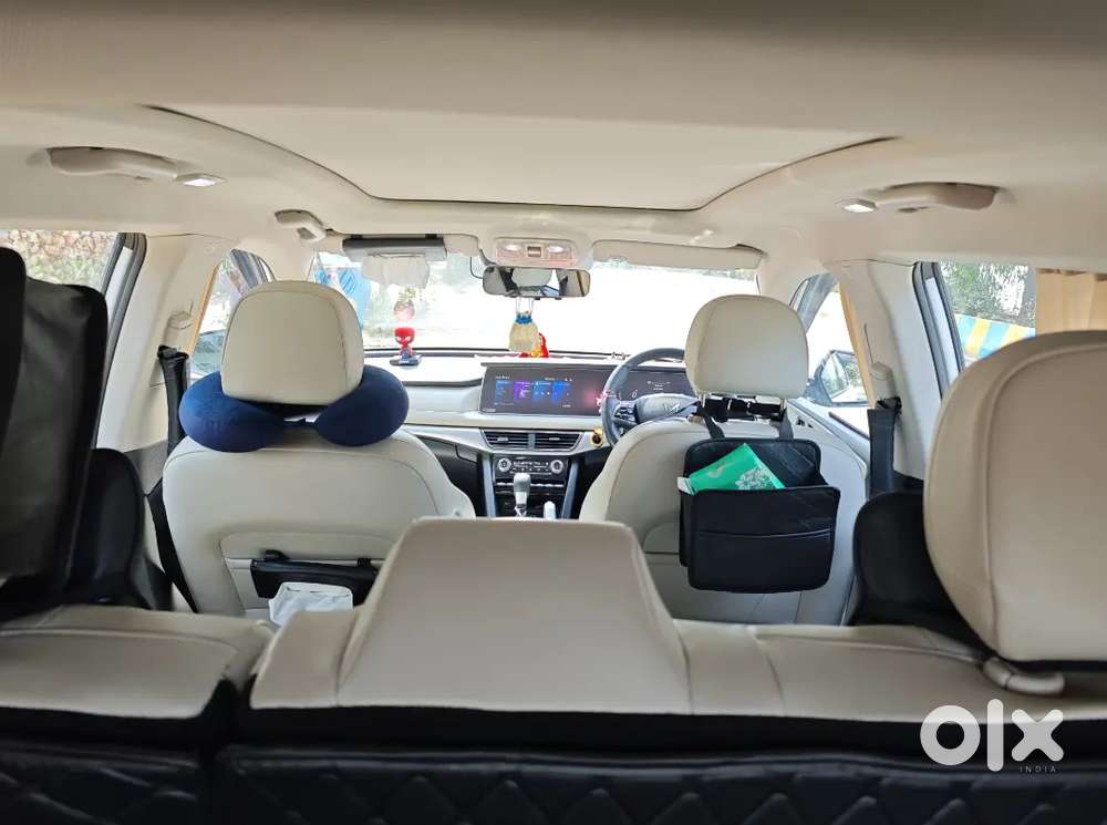 Mahindra Xuv700 Ax7 Petrol 2nd Owner