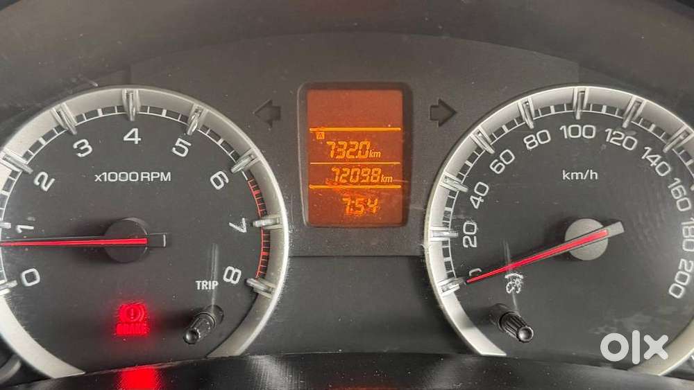 Maruti Suzuki Swift Amt Vvt Vxi, 2012, Petrol