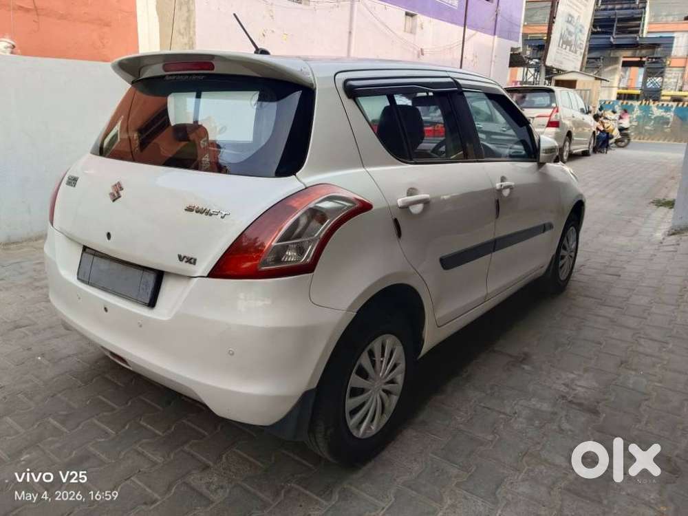 Maruti Suzuki Swift Vxi, 2017, Petrol