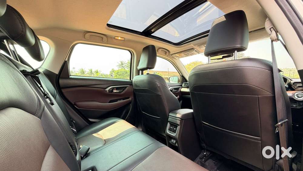 Maruti Suzuki Grand Vitara 1.5 Alpha Smart Hybrid At, 2023, Petrol
