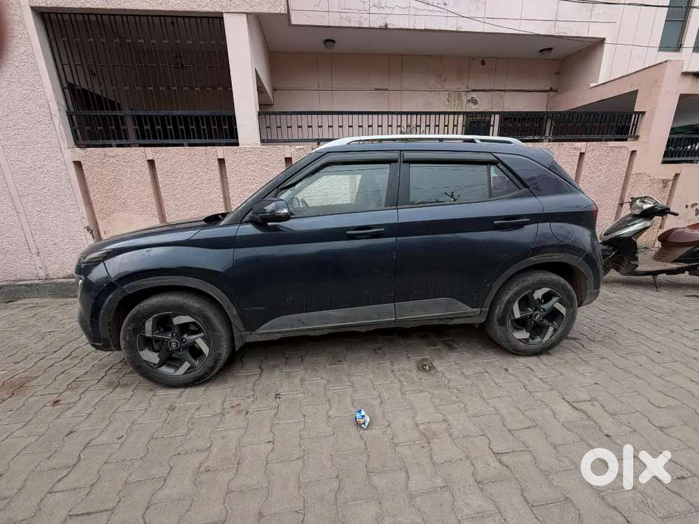 Hyundai Venue 2020 Diesel 90000