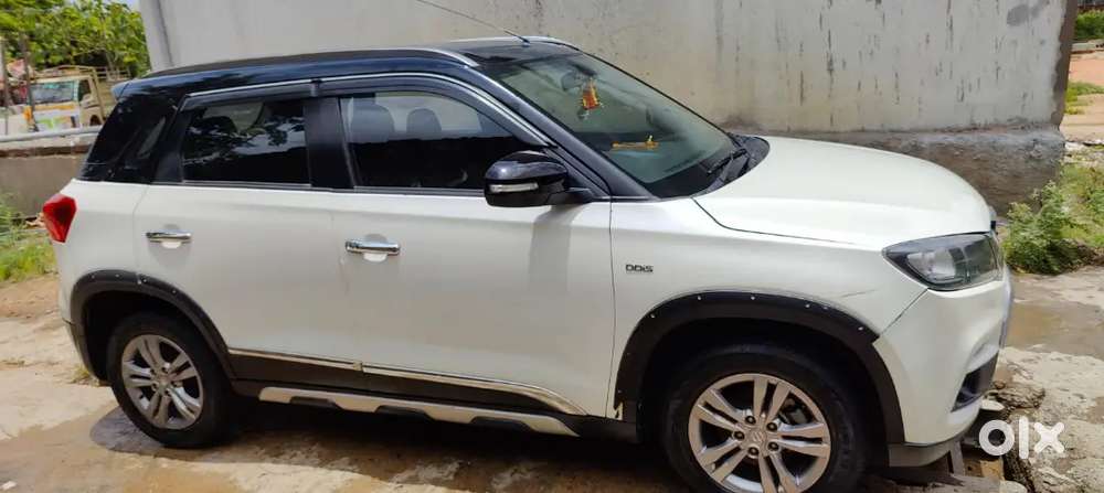2017 Maruti Suzuki Brezza Zdi+ Dual Tone