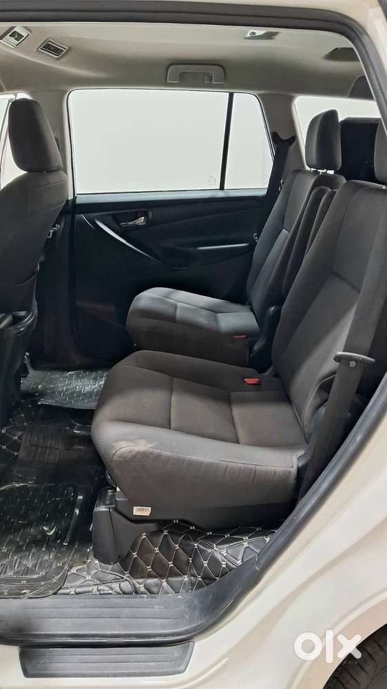 Toyota Innova Crysta 2.4 G Mt 7 Str, 2023, Diesel
