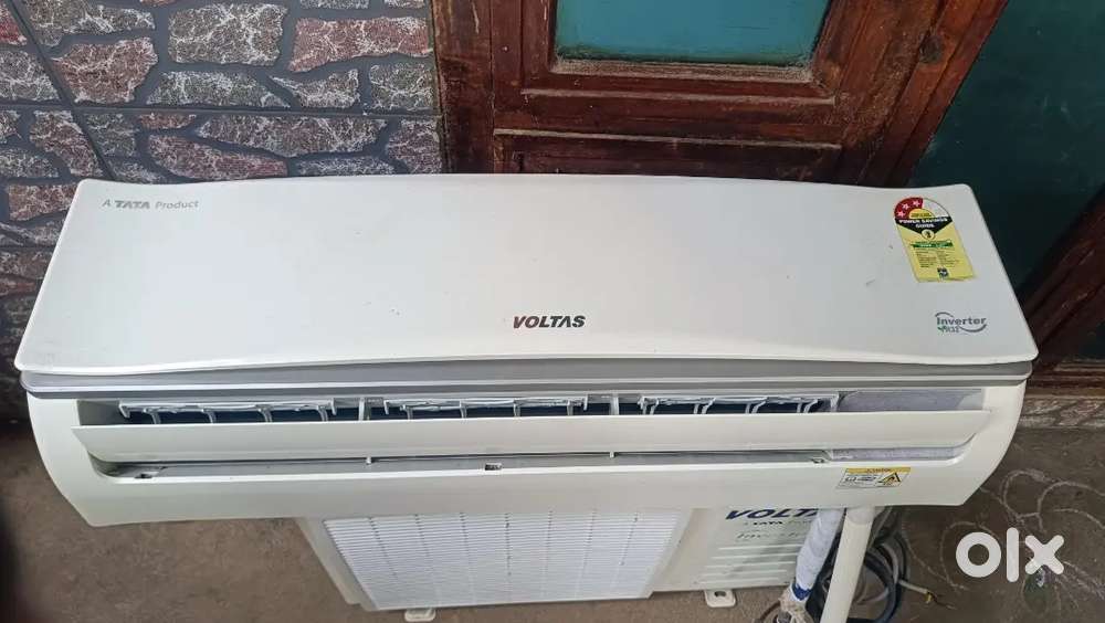Voltas 1.5 ton 3 star ac good working