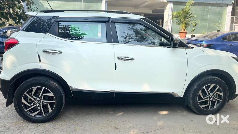 Mahindra Xuv300 2023 Diesel 490000 Km Driven