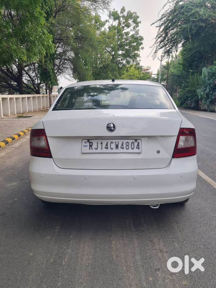 Skoda Rapid 1.5 Tdi Ambition Plus, 2014, Diesel