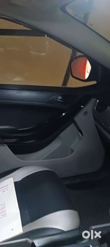 Tata Nexon 1.2 Revotron Xt, 2018, Petrol