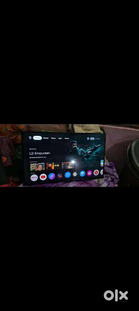 Bush 24 inch Smart TV