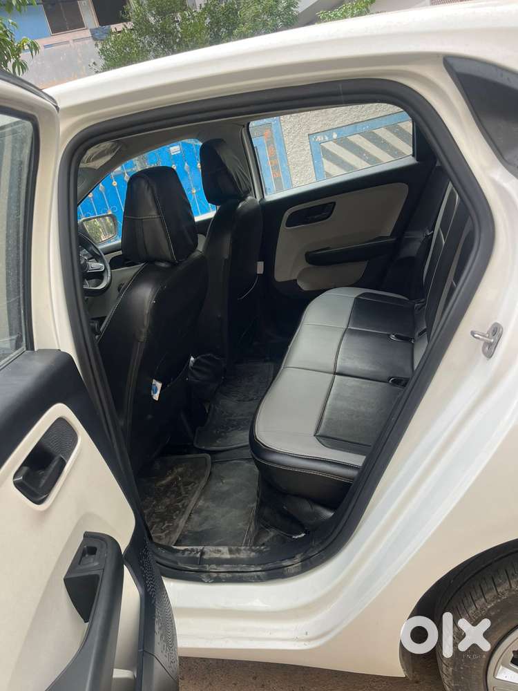 Tata Altroz 1.2 Xm Plus, 2024, Petrol