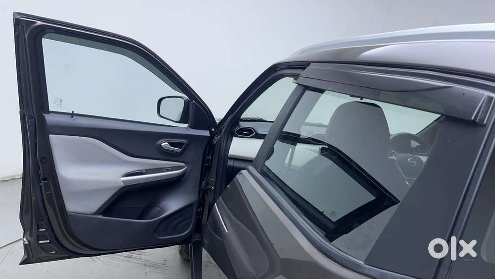 Nissan Magnite 1.0 Xv, 2023, Petrol