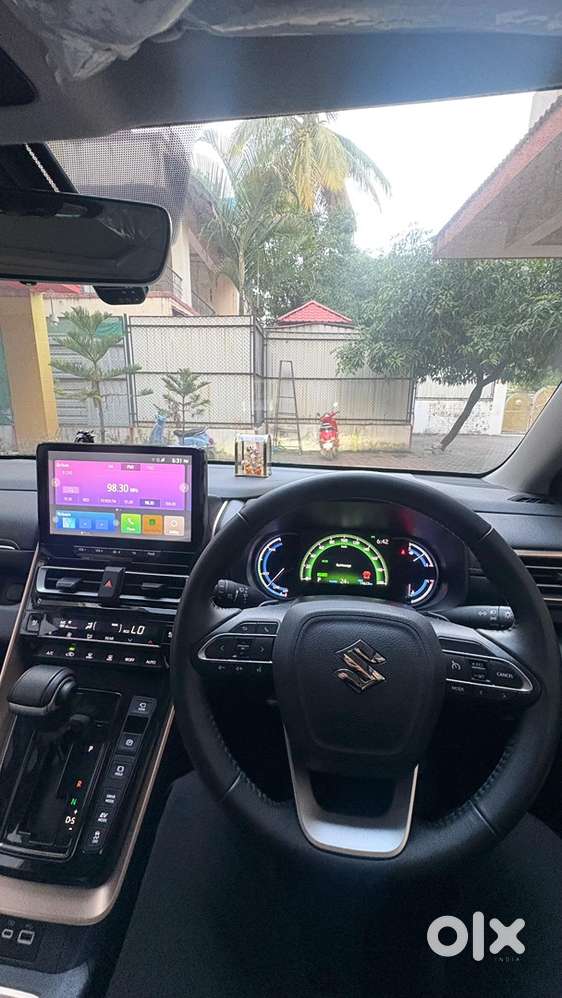 Maruti Suzuki Invicto 2025 Petrol 14600 Km Driven