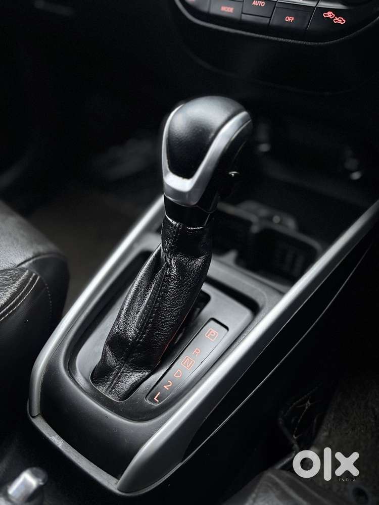 Maruti Suzuki Xl6 Alpha At, 2019, Petrol