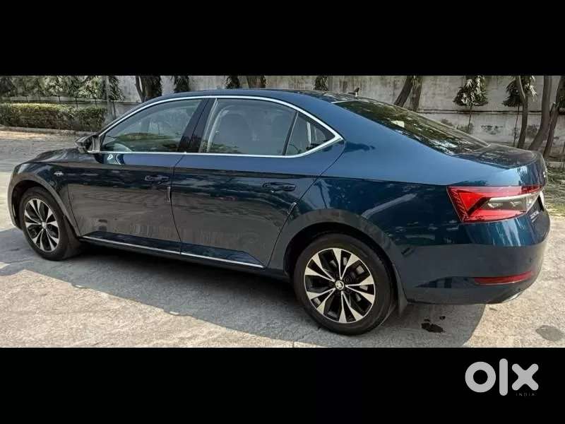 Skoda Superb 2.0 L&k Tsi At, 2022, Petrol