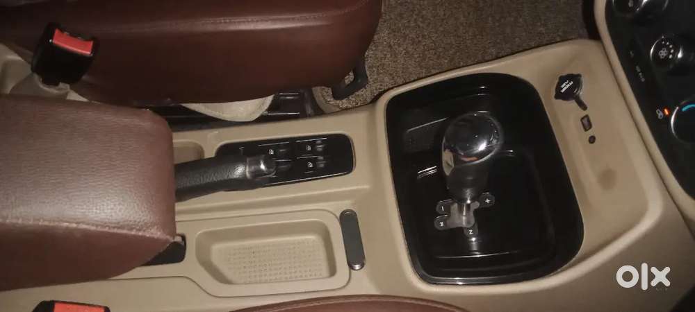 Showroom Condition Mahindra Tuv 300 2017 Amt Diesel