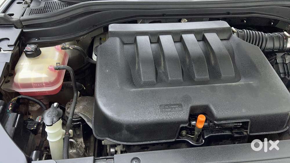 Mahindra Xuv700 2.0 Ax 7 Petrol At Luxury Pack Str, 2021, Petrol