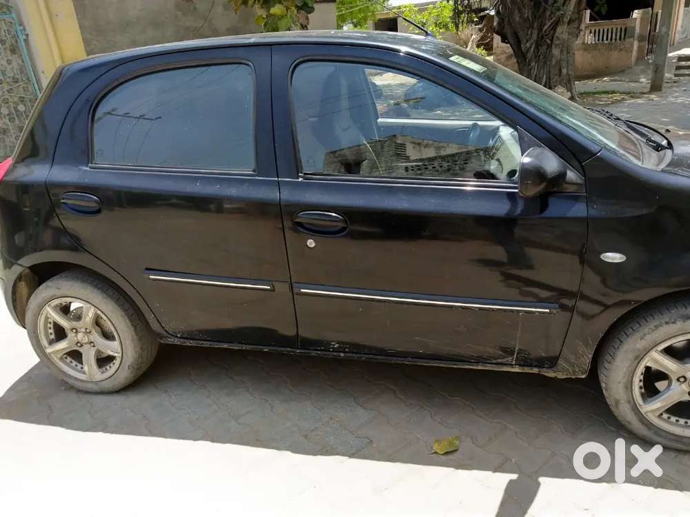 Toyota Etios Liva 2011 Petrol Well Maintained