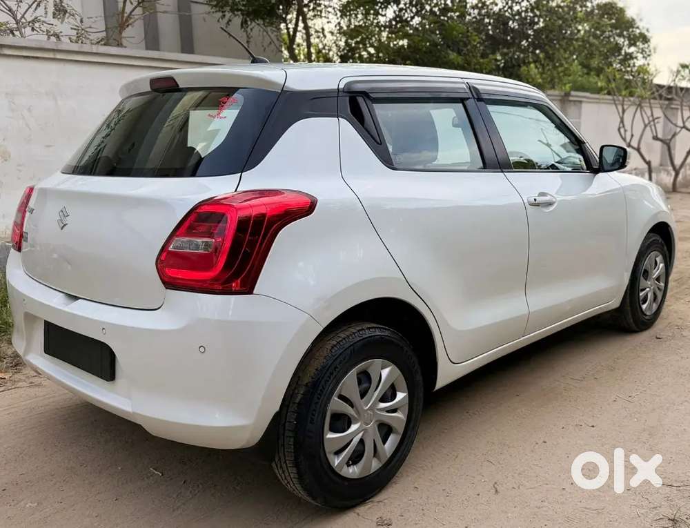 Maruti Suzuki Swift Vxi 2021 Second-owner Car