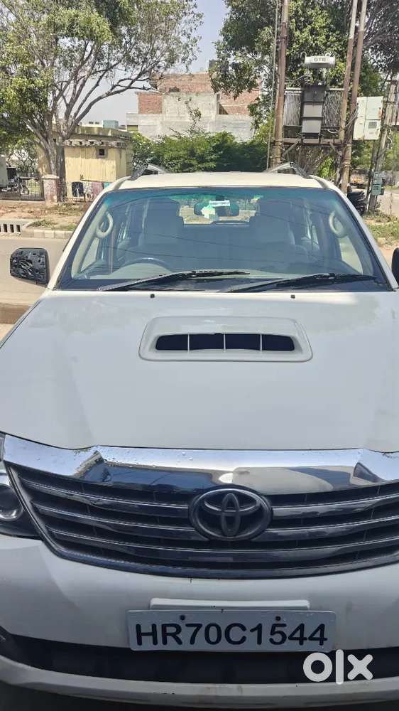 Toyota Fortuner Diesel 2013 Variant