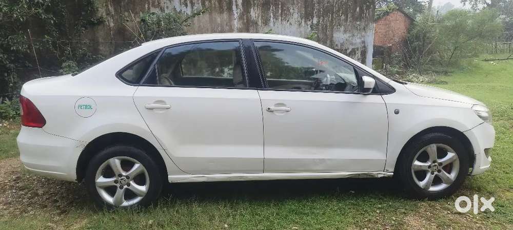 Skoda Rapid 2014 Elegance Petrol