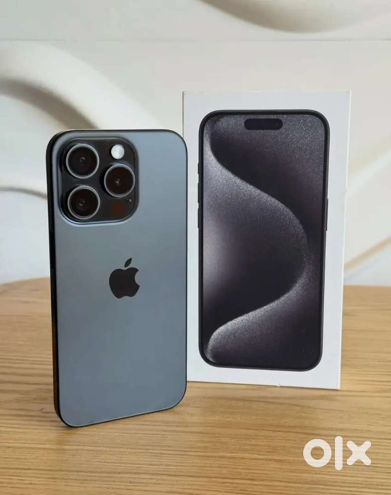 Black clr iPhone 15 Pro 256gb Premium Condition | Box & Cable Included