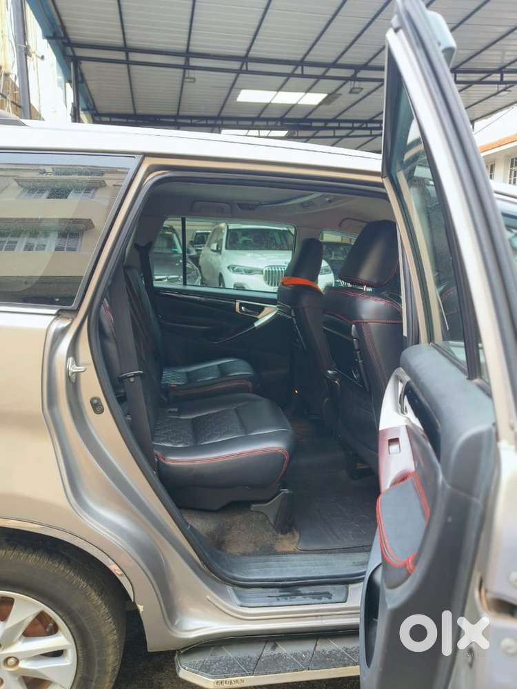 Toyota Innova Crysta Diesel 2017 Doctor Car