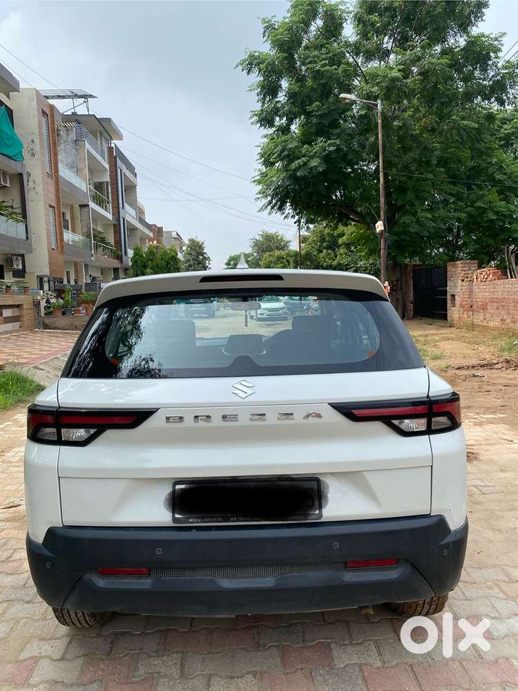 Maruti Suzuki Brezza Vxi At Petrol Manual 2025