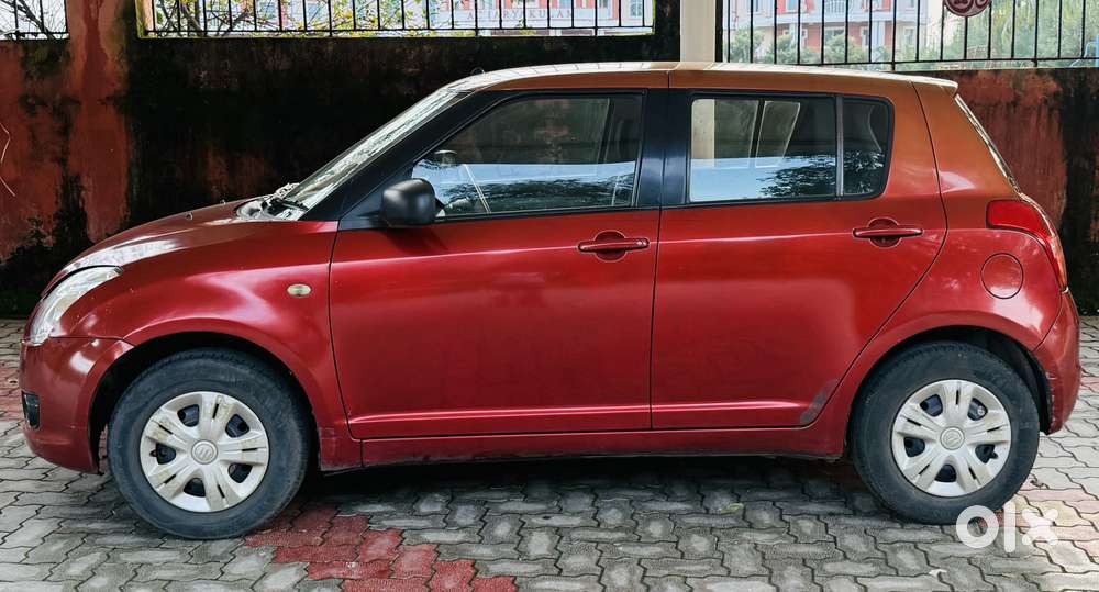 Maruti Suzuki Swift Vxi + Manual, 2009, Petrol
