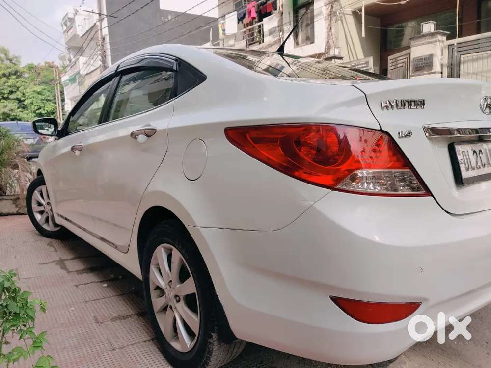 Hyundai Fluidic Verna 2011 Petrol 80000 Km Driven All Alloy Top Model