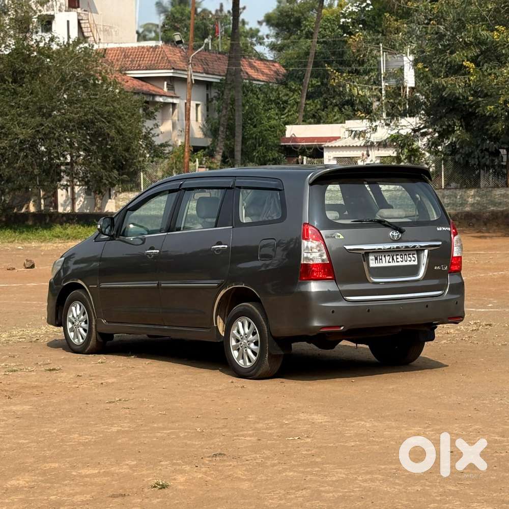 Toyota Innova 2.5 Vx 8 Seater Bs Iv, 2013, Diesel