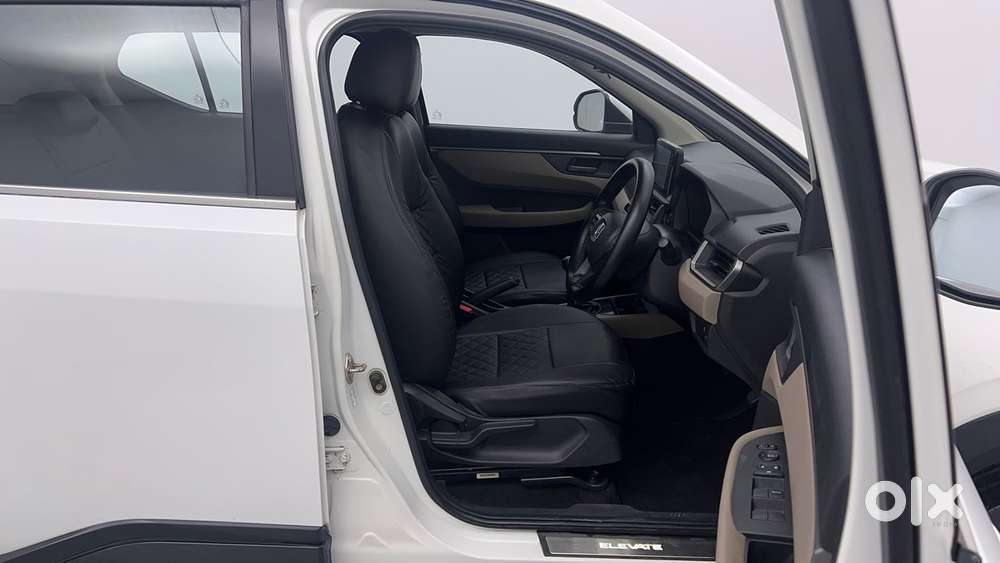 Honda Elevate V Mt, 2023, Petrol